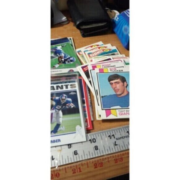 New York Giants 100 Football Card Lot Assorted Years - Picture 10 of 13